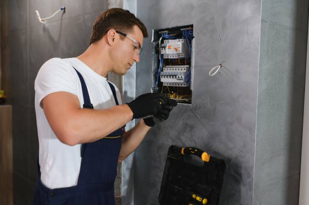 Best Emergency Electrical Repair  in Breckenridge, MN